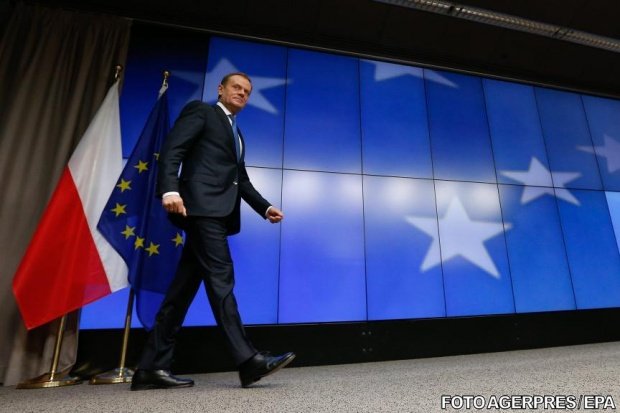 Preşedintele Consiliului European, Donald Tusk, riscă zece ani de închisoare. Este acuzat că a colaborat cu Vladimir Putin pentru a leza interesele Poloniei