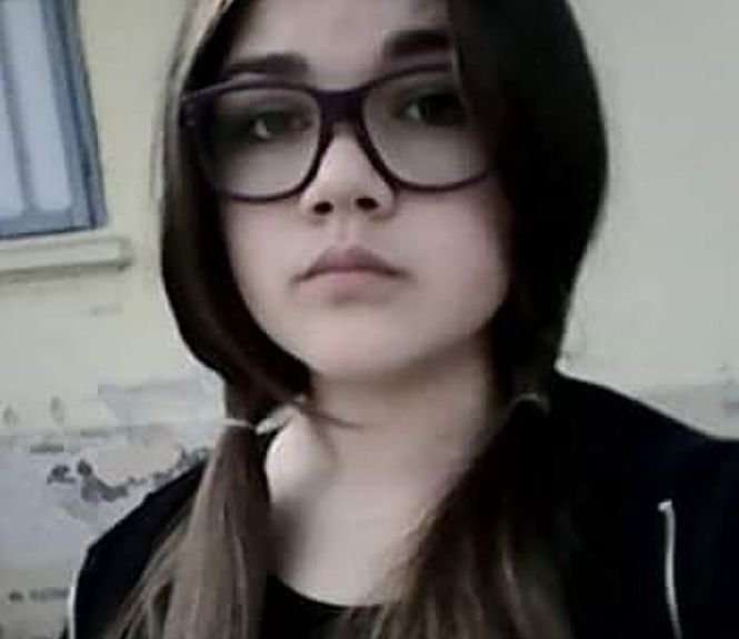 Răsturnare de situaţie în cazul adolescentei care a căzut de pe un bloc în Sibiu. Ce a postat Denisa pe Facebook înainte de tragedie