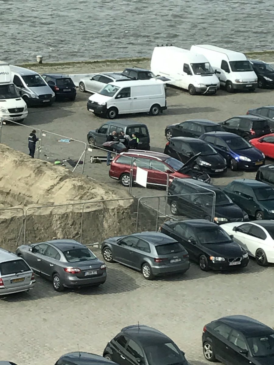 Ce au descoperit anchetatorii despre șoferul care a încercat să intre cu maşina în mulţime la Anvers