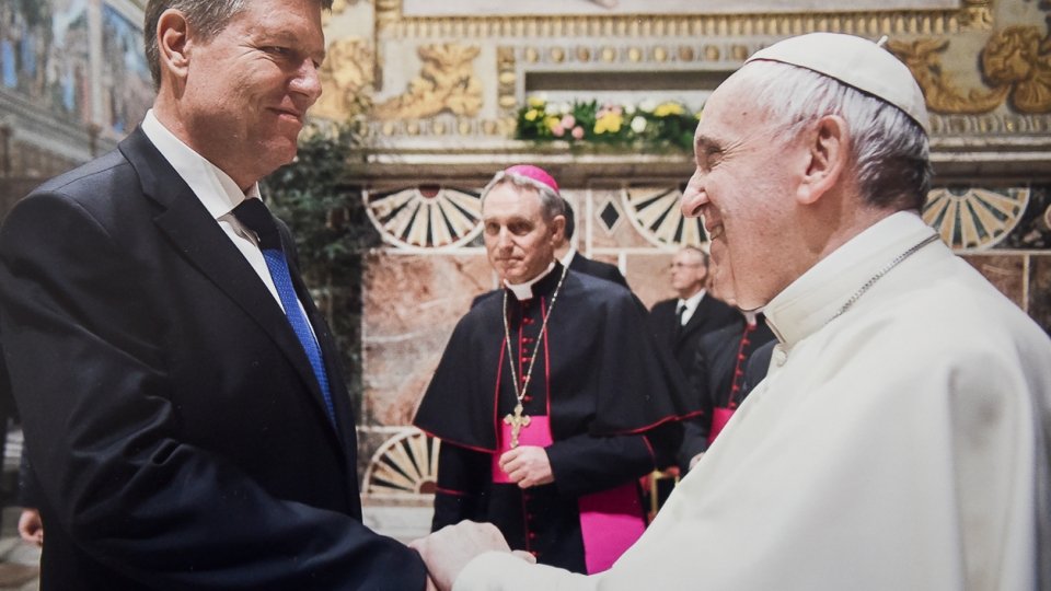 Ce a discutat Klaus Iohannis cu Papa Francisc, la întâlnirea care a precedat Summit-ul aniversar al UE