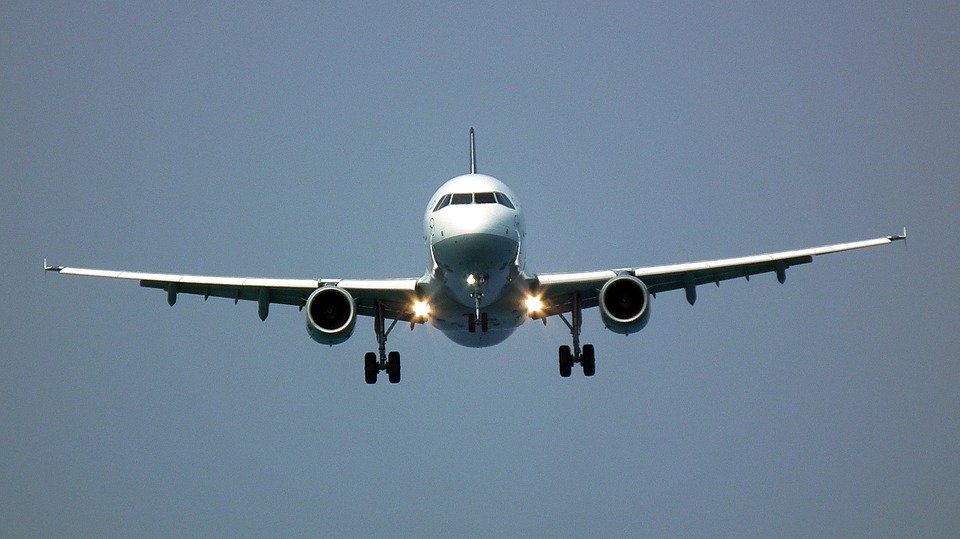 Pericolul de la sol care pândește avioanele ce aterizează pe aeroporturile Otopeni și Băneasa