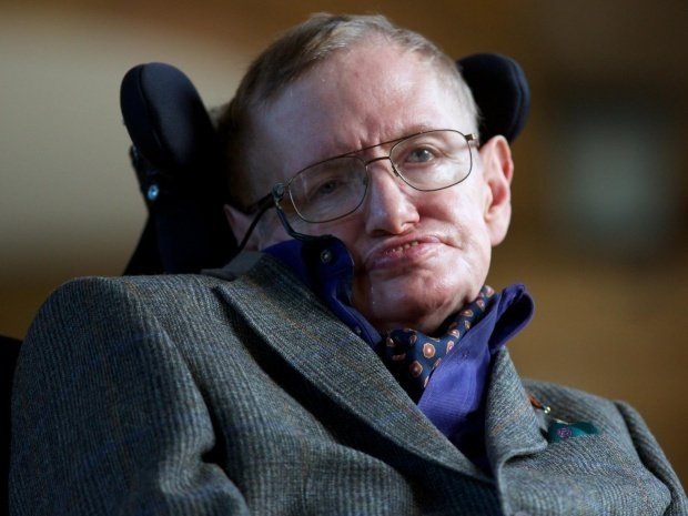 Stephen Hawking si-a schimbat vocea! Cine este vedeta care i-a împrumutat glasul