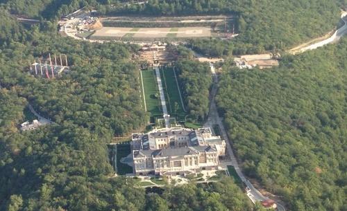 Cum arată palatul de 1 miliard de dolari lui Vladimir Putin de la Marea Neagră - FOTO 442117