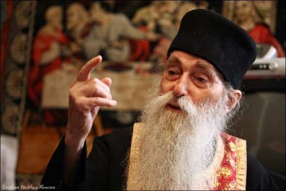 Părintele Arsenie Papacioc: Feriți-vă de ''Visul Maicii Domnului''