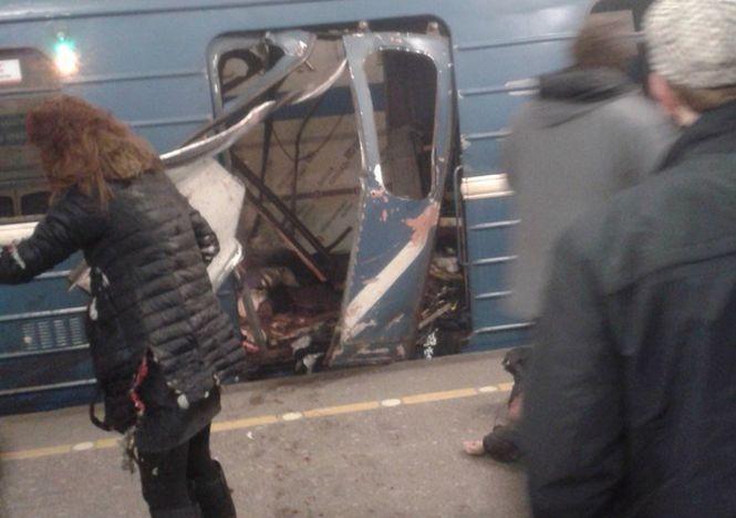Explozii puternice la metroul din Sankt Petersburg. Primele IMAGINI de la fața locului 442405