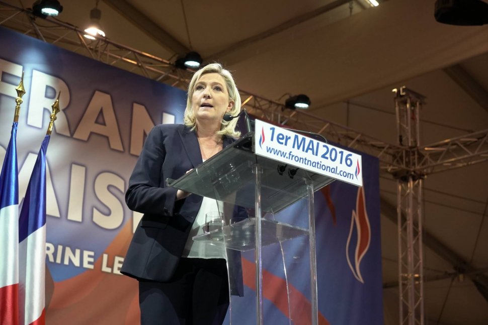 Marine Le Pen: Moneda euro, un cuţit în coasta poporului francez