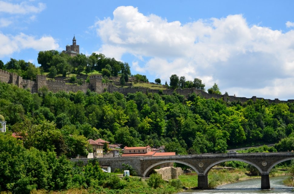 Veliko Tarnovo, capitala medievală și pitorească a Bulgariei