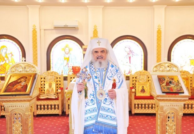 Care va fi salariul Patriarhului Daniel după legea salarizării unitare
