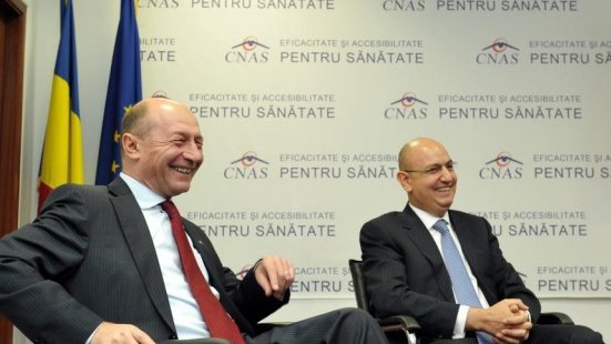 Fostul șef CNAS, Lucian Duţă, a ajuns milionar în perioada guvernării Băsescu-Boc. Care este traseul șpăgii de 8,8 milioane euro