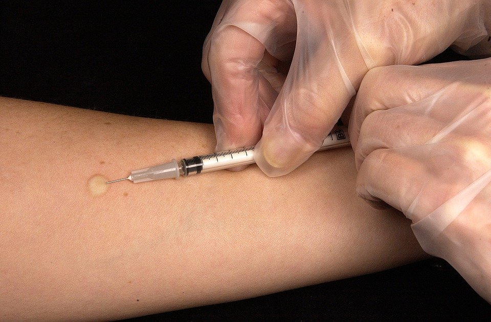 Ministrul Sănătăţii: Proiectul Legii vaccinării nu prevede sancţiuni
