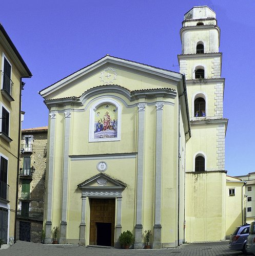 Un român din Italia a furat tezaurul unei biserici