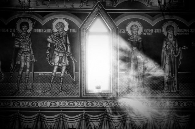 Rugăciunea ascunsă în pereții unei biserici din Bistrița. Nimeni n-a știu de ea 100 de ani