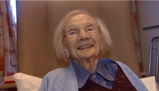 O femeie de 109 ani a dezvăluit secretul longevității: „Trebuie să mănânci asta în fiecare dimineaţă și să renunți la…”