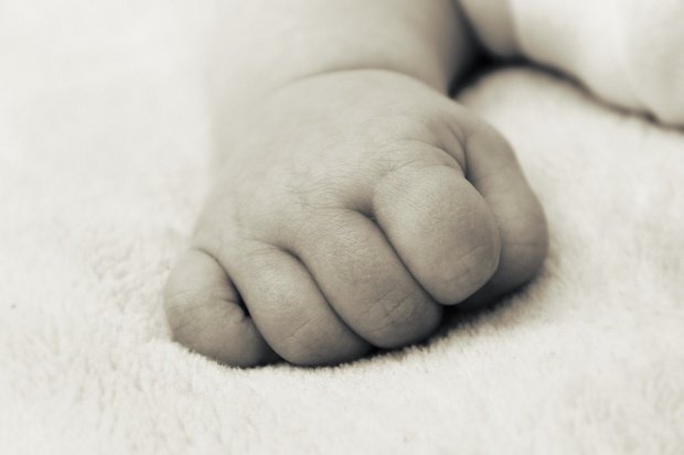 Un alt bebeluş de trei luni nevaccinat a murit din cauza rujeolei
