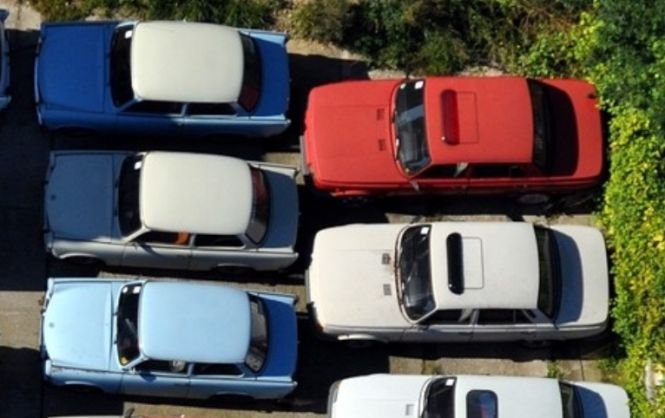 Veste proastă pentru românii care au mașini mai vechi de 12 ani 