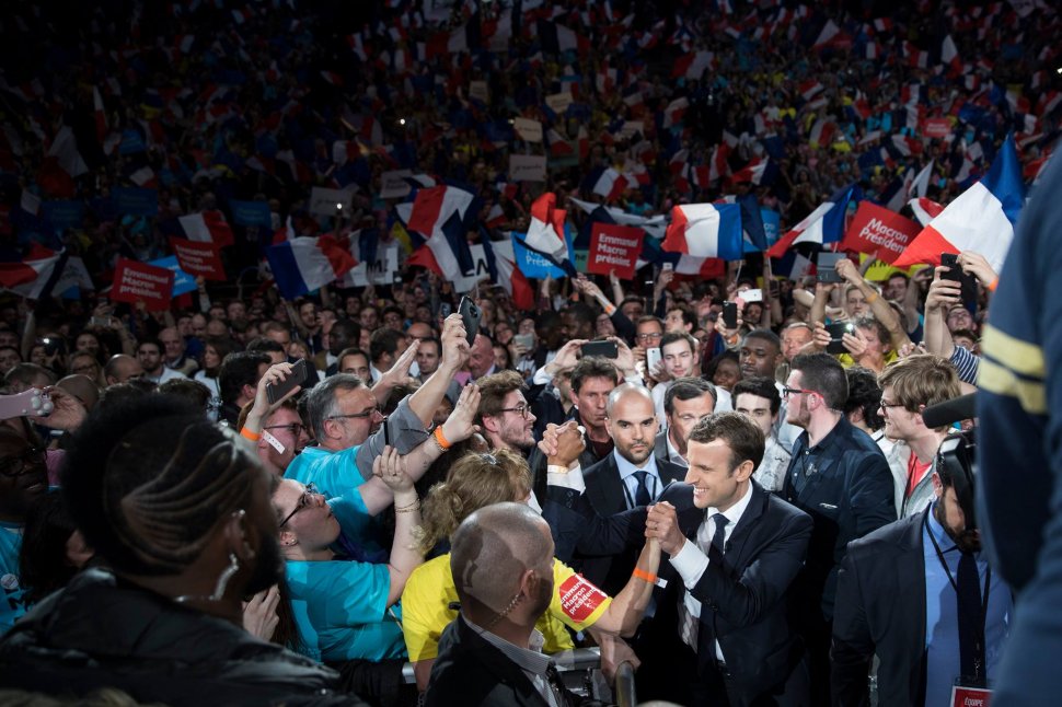Alegeri prezidenţiale Franţa: Emmanuel Macron, prima declarație după ce primele estimări şi exit-poll-uri îl arată drept câştigător al primului tur