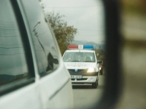 Inconștiență la volan! Cinci adolescenți au condus patru autoturisme furate fără să aibă permis