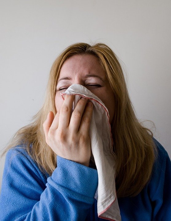 Pneumonia netratată poate fi mortală. Ce ascunde tusea cu expectorație 