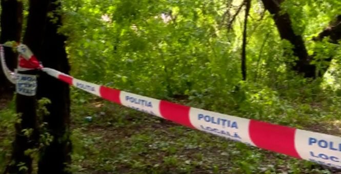 Cadavrul unui bărbat a fost găsit într-un parc din București