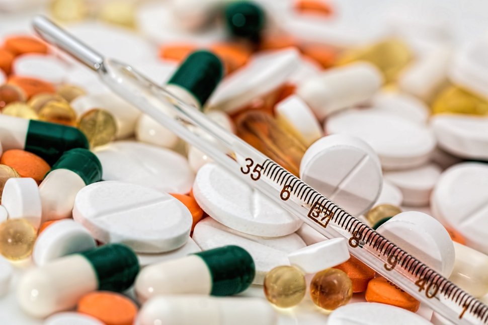 Ministrul Sănătății: Farmaciile care vor mai vinde antibiotice fără rețetă vor fi sancționate dur
