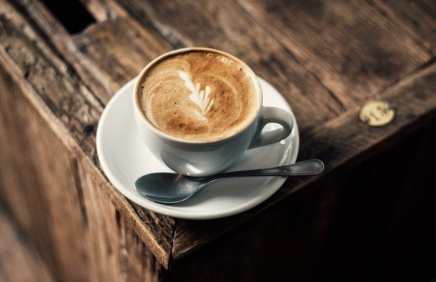 De ce trebui să-ţi bei neapărat cafeaua zilnică din aceeaşi ceașcă și nu alta