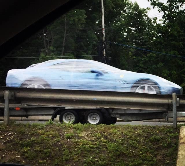 Ce au văzut astăzi bucureștenii în trafic, pe o platformă. Au scos imediat telefoanele să facă poze 449530