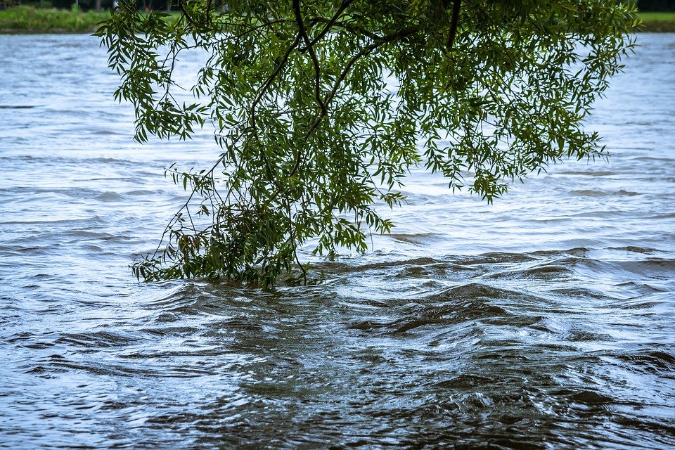 Inundațiile fac ravagii în Canada! Peste 3.400 de persoane au fost evacuate