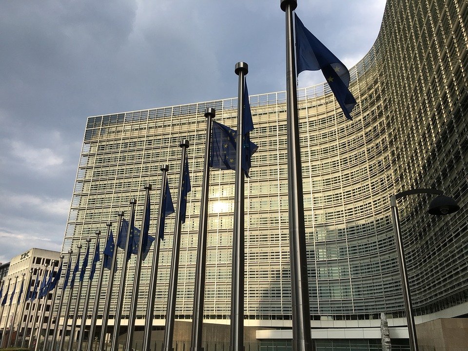 Răspunsul Comisiei Europene la decizia Elveției de a limita accesul muncitorilor români