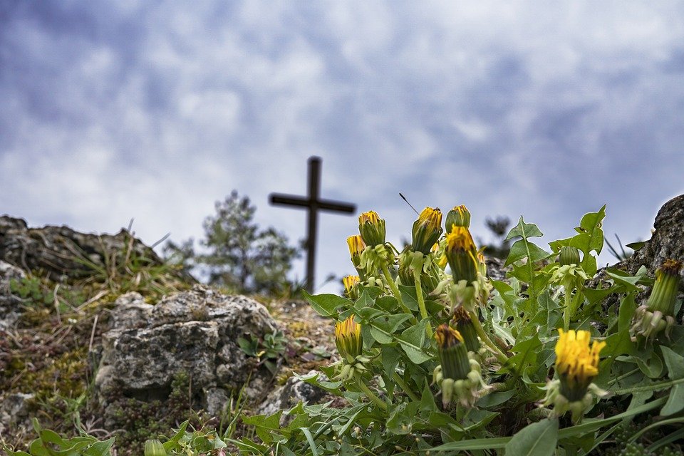 Satul din România unde morții nu se îngroapă