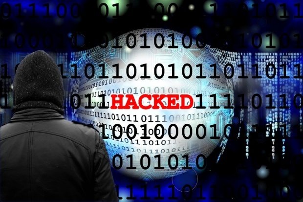 Atenţie la hackeri. Cum era un român să-şi piardă toţi banii din cont în urma unei notificări pe Facebook