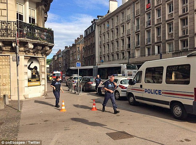 Fost președinte al unui club de fotbal francez, înjunghiat mortal în plină stradă