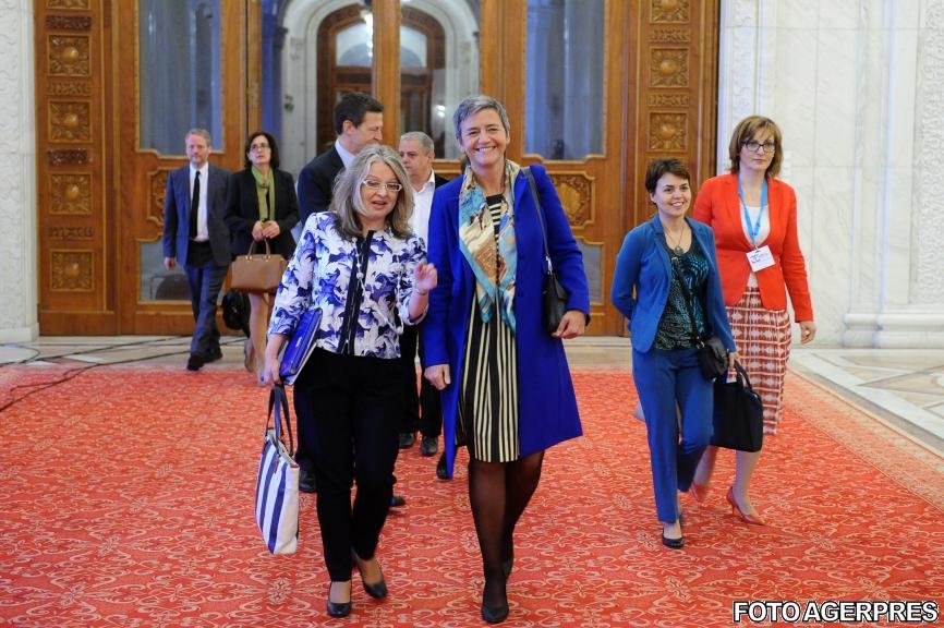 Chiulangii din Parlament! Aproape 80 de senatori și deputați au lipsit de la întâlnirea cu un înalt oficial UE