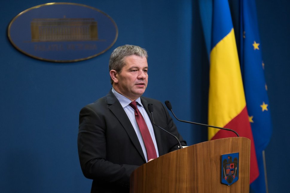 Se cere demisia ministrului Sănătății Florian Bodog