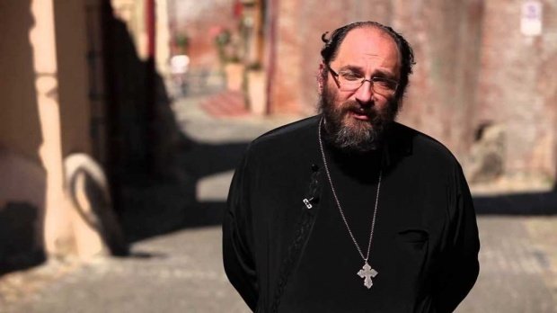Părintele Constantin Necula, despre dependența de alcool: Din asta nu se iese singur