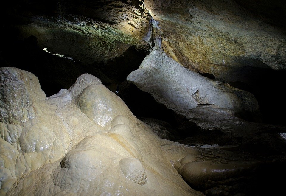 Comoara de taină din Peștera Bolii. De ce se feresc localnicii să intre în ea!