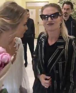 Sora Deliei s-a căsătorit astăzi! Cum s-a îmbrăcat artista la cununia civilă - VIDEO 452705