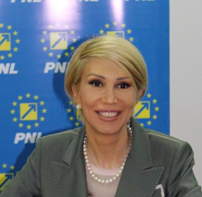 Raluca Turcan și-a anunțat candidatura la alegerile interne din PNL. Ce funcție vizează președintele interimar al partidului