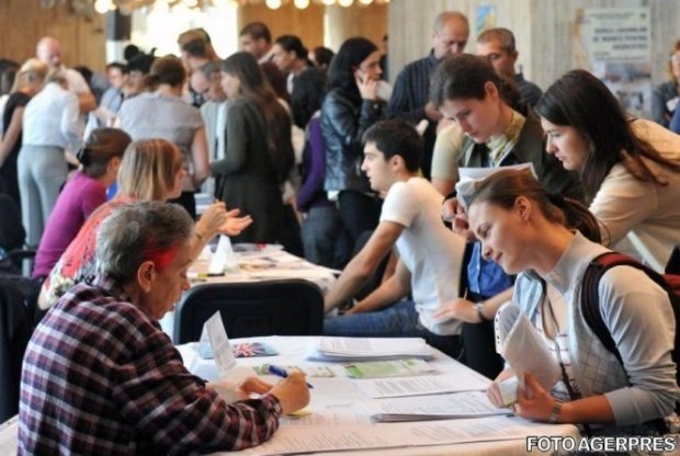 Numărul şomerilor a coborât în aprilie sub 471.000, nou nivel minim istoric