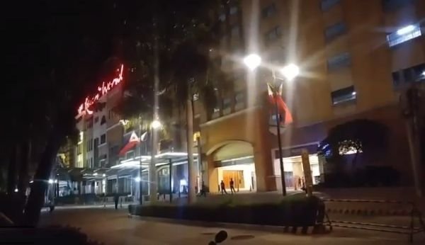 Explozii și focuri de armă într-un hotel renumit din Filipine. ISIS a revendicat atacul