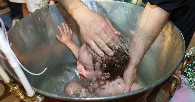 Greșeala pe care o fac mulți părinti la botez! Nu e bine niciodată să alegi acest nume pentru copilul tău
