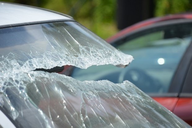Tragedie la ieșirea din municipiul Constanța! Cinci răniţi într-un accident produs din cauza unui şofer care a dat cu spatele fără să se asigure