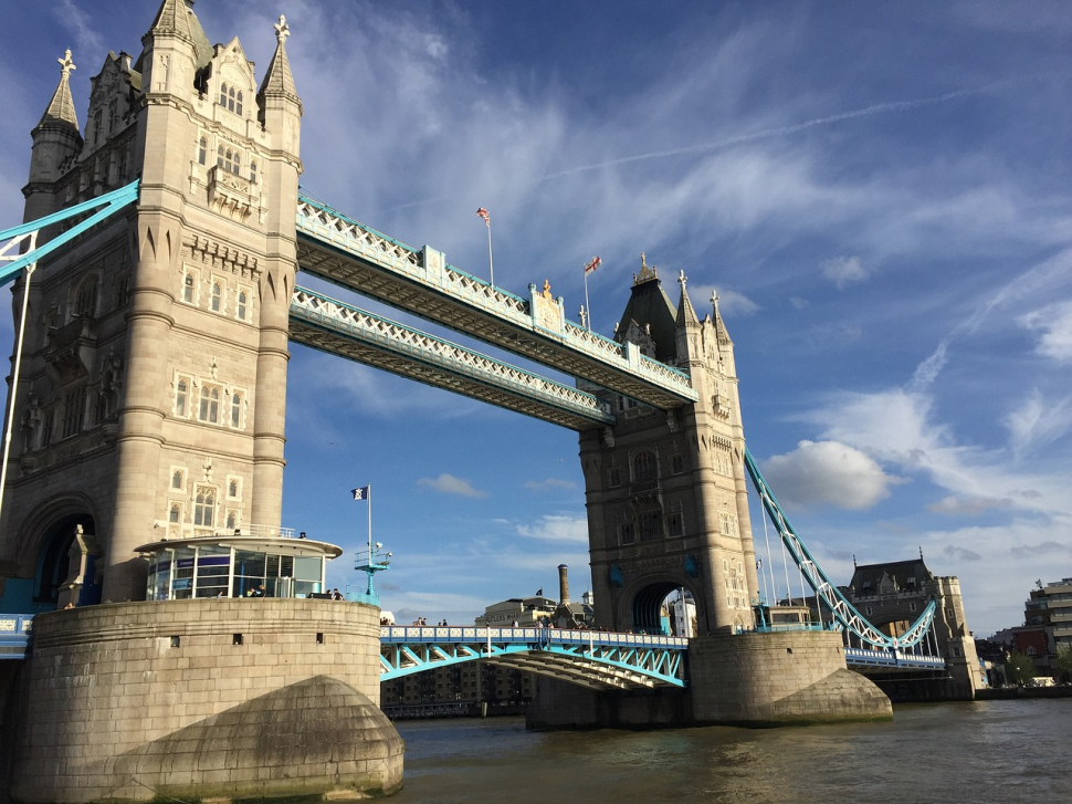 Ce au găsit polițiștii britanici în mașina atacatorilor de pe London Bridge