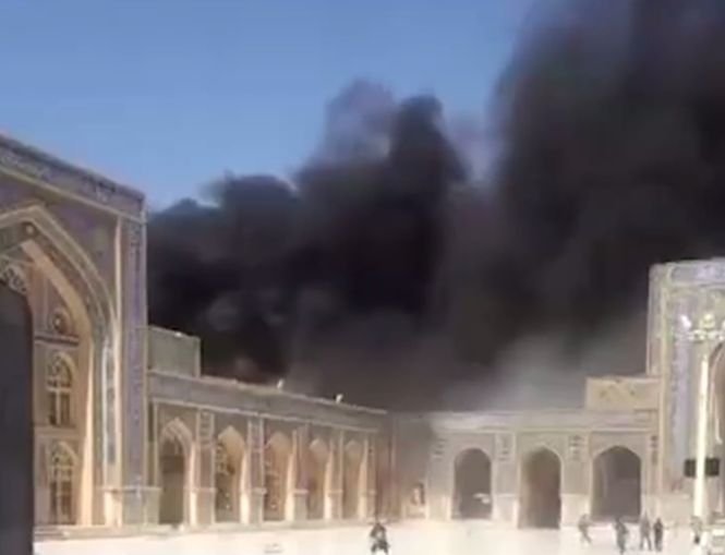 Explozie uriașă lângă o moschee din Afganistan. Șapte oameni au murit - VIDEO