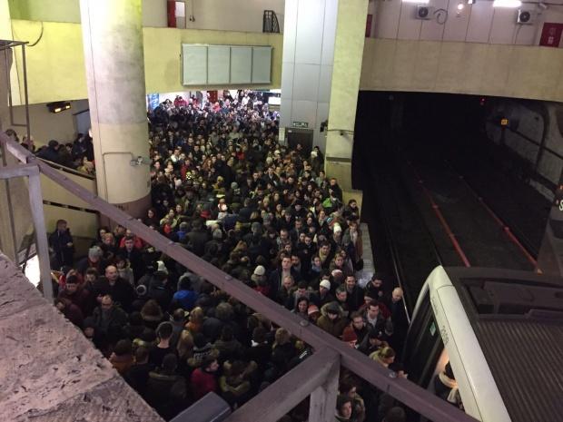 Anunț-șoc de la Metrorex. Mâine se închide o parte din această stație extrem de aglomerată 454702