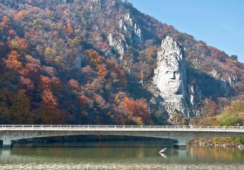 Locul din România unde turiștii găsesc şi munte şi "mare" 454942