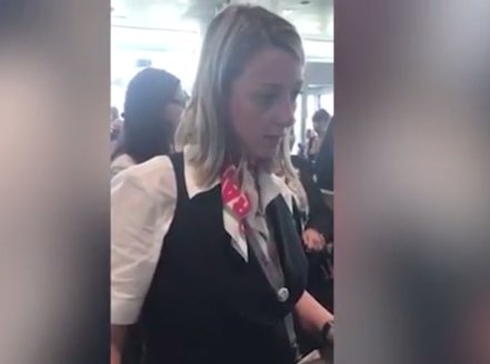 Incident pe Aeroportul din Bruxelles. Unui pasager i-a fost oprită trecerea - VIDEO