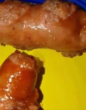 O femeie din Botoșani a cumpărat cârnați dintr-un supermarket, i-a pus în tigaie şi după ce i-a prăjit a avut un șoc. Ce a ieșit din ei e îngrozitor - VIDEO 455213