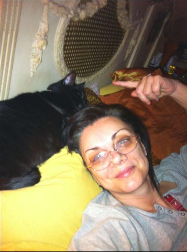 Cum arată locuința lui Carmen Tănase! Actrița are casa plină de pisici - Sunt peste tot: în pat, în chiuvetă 455426