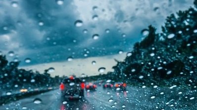 Accident în lanţ cu 30 de mașini pe o autostradă din Germania, după o ploaie torenţială 