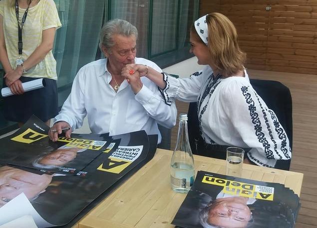 Alain Delon, vrăjit de o actriță din România: „Mi-a spus că sunt tare frumoasă” 456023
